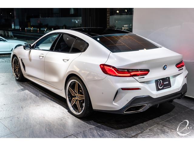８シリーズ Ｍ８５０ｉ　ｘＤｒｉｖｅ　グランクーペ　パノラマＳＲ　　１オーナー　　２トーンレザー　　フィオナレッド＆ブラック　レーザーヘッドライト　ＡＣＣ　パーキングアシストプラス　ソフトクローズドドア（14枚目）