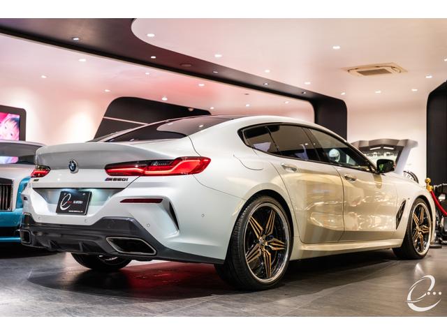 ８シリーズ Ｍ８５０ｉ　ｘＤｒｉｖｅ　グランクーペ　パノラマＳＲ　　１オーナー　　２トーンレザー　　フィオナレッド＆ブラック　レーザーヘッドライト　ＡＣＣ　パーキングアシストプラス　ソフトクローズドドア（19枚目）