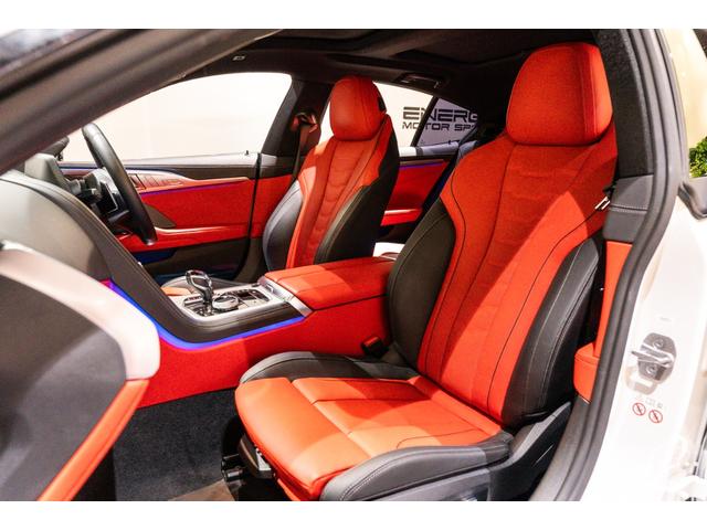 ８シリーズ Ｍ８５０ｉ　ｘＤｒｉｖｅ　グランクーペ　パノラマＳＲ　　１オーナー　　２トーンレザー　　フィオナレッド＆ブラック　レーザーヘッドライト　ＡＣＣ　パーキングアシストプラス　ソフトクローズドドア（23枚目）