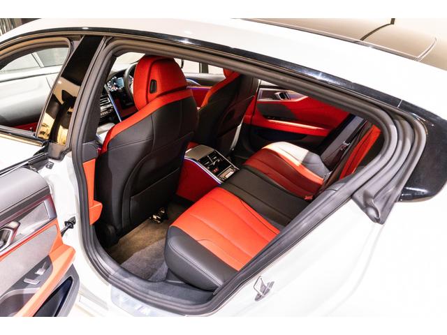 ８シリーズ Ｍ８５０ｉ　ｘＤｒｉｖｅ　グランクーペ　パノラマＳＲ　　１オーナー　　２トーンレザー　　フィオナレッド＆ブラック　レーザーヘッドライト　ＡＣＣ　パーキングアシストプラス　ソフトクローズドドア（26枚目）