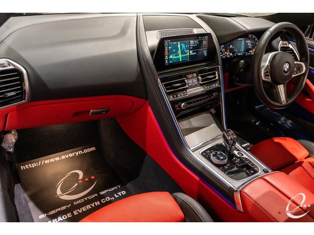 ８シリーズ Ｍ８５０ｉ　ｘＤｒｉｖｅ　グランクーペ　パノラマＳＲ　　１オーナー　　２トーンレザー　　フィオナレッド＆ブラック　レーザーヘッドライト　ＡＣＣ　パーキングアシストプラス　ソフトクローズドドア（27枚目）