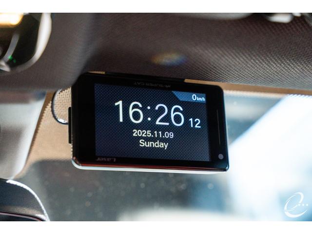 8シリーズ M850i xDriveクーペ 後期LCIモデル ボディカラー:スカイスクレイパーグレー Mカーボンファイバートリム Mパフォーマンスペダルセット フィオナレッド&ブラックレザー BMWレーザーヘッドライト(53枚目)