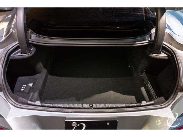 8シリーズ M850i xDriveクーペ 後期LCIモデル ボディカラー:スカイスクレイパーグレー Mカーボンファイバートリム Mパフォーマンスペダルセット フィオナレッド&ブラックレザー BMWレーザーヘッドライト(54枚目)