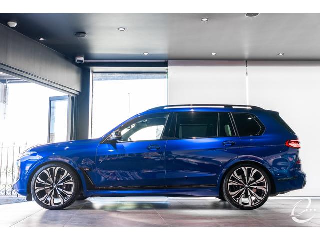 Ｘ７ Ｍ６０ｉ　ｘＤｒｉｖｅ　後期モデル　Ｍスポーツパッケージプロ　インテリアＭカーボンファイバートリム　２列目コンフォートシート（６人乗り）　スカイラウンジパノラマガラスサンルーフ　２３インチＩｎｄｉｖｉｄｕａｌホイール（21枚目）