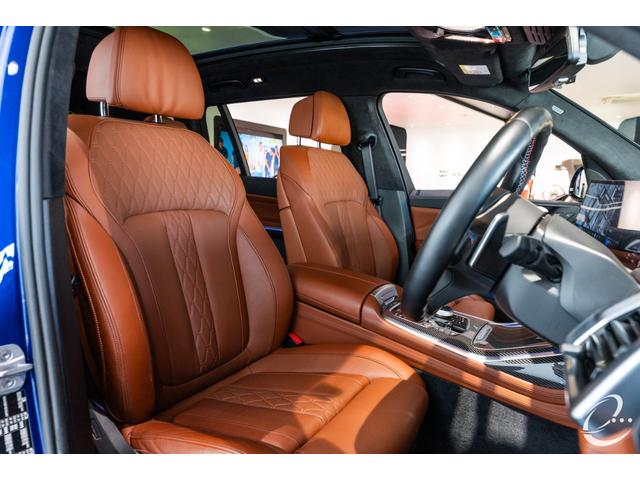 Ｘ７ Ｍ６０ｉ　ｘＤｒｉｖｅ　後期モデル　Ｍスポーツパッケージプロ　インテリアＭカーボンファイバートリム　２列目コンフォートシート（６人乗り）　スカイラウンジパノラマガラスサンルーフ　２３インチＩｎｄｉｖｉｄｕａｌホイール（27枚目）
