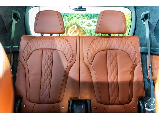 Ｘ７ Ｍ６０ｉ　ｘＤｒｉｖｅ　後期モデル　Ｍスポーツパッケージプロ　インテリアＭカーボンファイバートリム　２列目コンフォートシート（６人乗り）　スカイラウンジパノラマガラスサンルーフ　２３インチＩｎｄｉｖｉｄｕａｌホイール（32枚目）