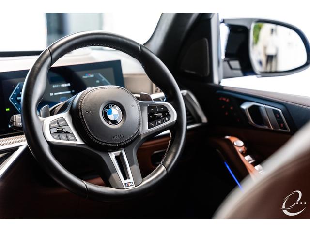 Ｘ７ Ｍ６０ｉ　ｘＤｒｉｖｅ　後期モデル　Ｍスポーツパッケージプロ　インテリアＭカーボンファイバートリム　２列目コンフォートシート（６人乗り）　スカイラウンジパノラマガラスサンルーフ　２３インチＩｎｄｉｖｉｄｕａｌホイール（35枚目）