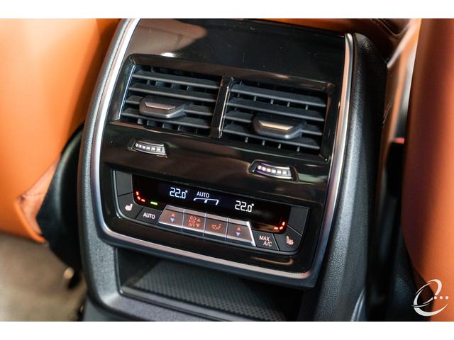 Ｘ７ Ｍ６０ｉ　ｘＤｒｉｖｅ　後期モデル　Ｍスポーツパッケージプロ　インテリアＭカーボンファイバートリム　２列目コンフォートシート（６人乗り）　スカイラウンジパノラマガラスサンルーフ　２３インチＩｎｄｉｖｉｄｕａｌホイール（61枚目）