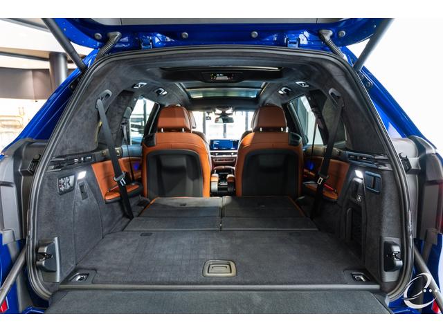 Ｘ７ Ｍ６０ｉ　ｘＤｒｉｖｅ　後期モデル　Ｍスポーツパッケージプロ　インテリアＭカーボンファイバートリム　２列目コンフォートシート（６人乗り）　スカイラウンジパノラマガラスサンルーフ　２３インチＩｎｄｉｖｉｄｕａｌホイール（66枚目）