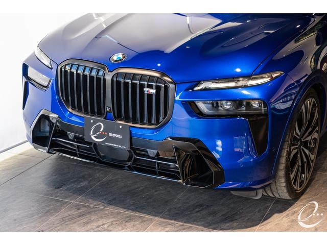 Ｘ７ Ｍ６０ｉ　ｘＤｒｉｖｅ　後期モデル　Ｍスポーツパッケージプロ　インテリアＭカーボンファイバートリム　２列目コンフォートシート（６人乗り）　スカイラウンジパノラマガラスサンルーフ　２３インチＩｎｄｉｖｉｄｕａｌホイール（69枚目）