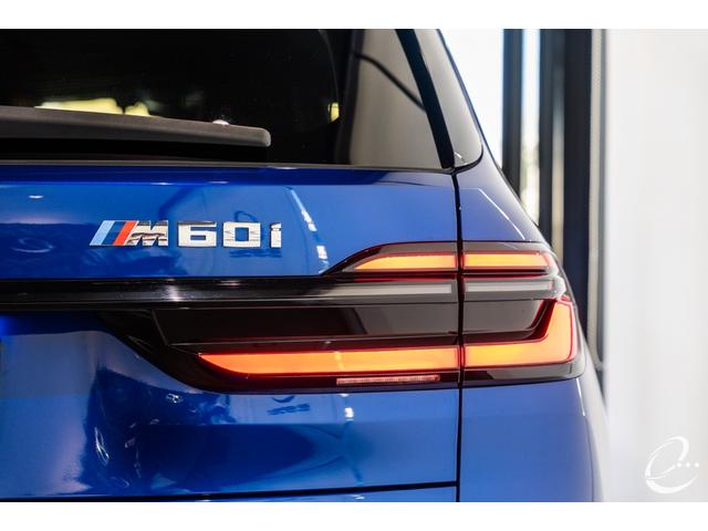 Ｘ７ Ｍ６０ｉ　ｘＤｒｉｖｅ　後期モデル　Ｍスポーツパッケージプロ　インテリアＭカーボンファイバートリム　２列目コンフォートシート（６人乗り）　スカイラウンジパノラマガラスサンルーフ　２３インチＩｎｄｉｖｉｄｕａｌホイール（72枚目）