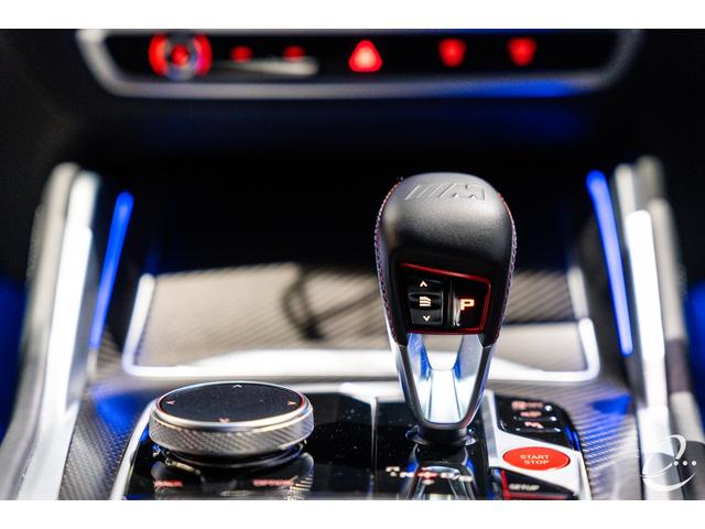 ＸＭ ベースグレード　ワンオーナー　Ｂｏｗｅｒｓ　＆　Ｗｉｌｋｉｎｓ　ブラックサファイア　４４５０ｋｍ　ＢＭＷヘッドアップディスプレイ　サラウンドビュー　アイコニックグロー　シートヒーター（全席）Ｍカーボンインテリアトリム（12枚目）