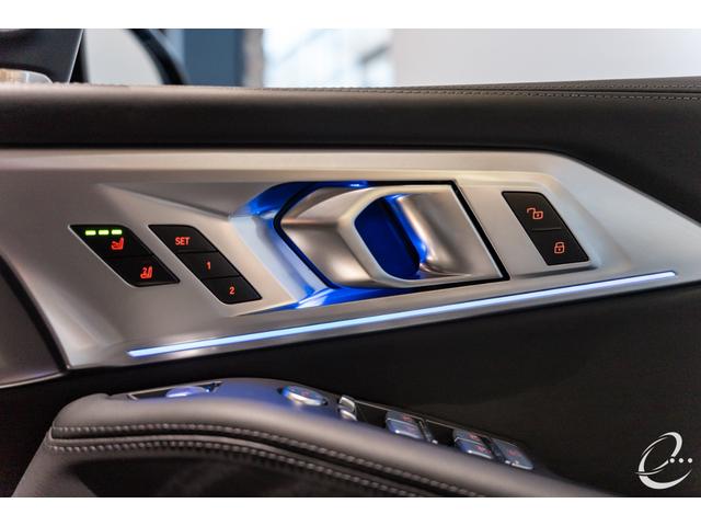 ＸＭ ベースグレード　ワンオーナー　Ｂｏｗｅｒｓ　＆　Ｗｉｌｋｉｎｓ　ブラックサファイア　４４５０ｋｍ　ＢＭＷヘッドアップディスプレイ　サラウンドビュー　アイコニックグロー　シートヒーター（全席）Ｍカーボンインテリアトリム（32枚目）