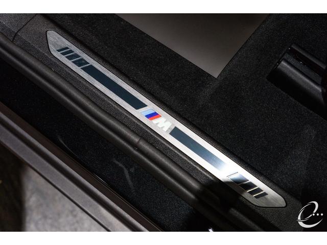 ＸＭ ベースグレード　ワンオーナー　Ｂｏｗｅｒｓ　＆　Ｗｉｌｋｉｎｓ　ブラックサファイア　４４５０ｋｍ　ＢＭＷヘッドアップディスプレイ　サラウンドビュー　アイコニックグロー　シートヒーター（全席）Ｍカーボンインテリアトリム（59枚目）