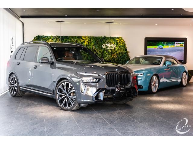 Ｘ７ ｘＤｒｉｖｅ　４０ｄ　Ｍスポーツ　ＯＰ１６０　Ｂ＆Ｗ　Ｉｎｄｉｖｉｄｕａｌボディ＆インテリア＆ウッドトリム＆ホイール　Ｍスポーツパッケージプロ　２列目コンフォートシート　アルミニウムランニングボード（8枚目）