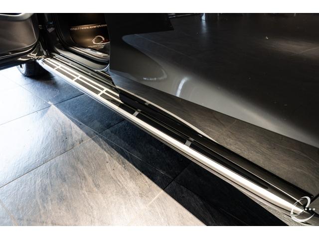 Ｘ７ ｘＤｒｉｖｅ　４０ｄ　Ｍスポーツ　ＯＰ１６０　Ｂ＆Ｗ　Ｉｎｄｉｖｉｄｕａｌボディ＆インテリア＆ウッドトリム＆ホイール　Ｍスポーツパッケージプロ　２列目コンフォートシート　アルミニウムランニングボード（11枚目）