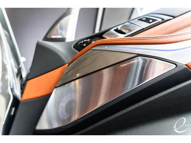 Ｘ７ ｘＤｒｉｖｅ　４０ｄ　Ｍスポーツ　ＯＰ１６０　Ｂ＆Ｗ　Ｉｎｄｉｖｉｄｕａｌボディ＆インテリア＆ウッドトリム＆ホイール　Ｍスポーツパッケージプロ　２列目コンフォートシート　アルミニウムランニングボード（12枚目）