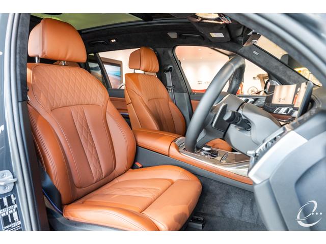 Ｘ７ ｘＤｒｉｖｅ　４０ｄ　Ｍスポーツ　ＯＰ１６０　Ｂ＆Ｗ　Ｉｎｄｉｖｉｄｕａｌボディ＆インテリア＆ウッドトリム＆ホイール　Ｍスポーツパッケージプロ　２列目コンフォートシート　アルミニウムランニングボード（19枚目）