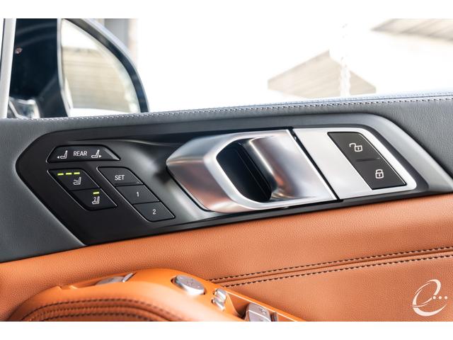 Ｘ７ ｘＤｒｉｖｅ　４０ｄ　Ｍスポーツ　ＯＰ１６０　Ｂ＆Ｗ　Ｉｎｄｉｖｉｄｕａｌボディ＆インテリア＆ウッドトリム＆ホイール　Ｍスポーツパッケージプロ　２列目コンフォートシート　アルミニウムランニングボード（31枚目）