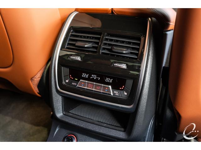 Ｘ７ ｘＤｒｉｖｅ　４０ｄ　Ｍスポーツ　ＯＰ１６０　Ｂ＆Ｗ　Ｉｎｄｉｖｉｄｕａｌボディ＆インテリア＆ウッドトリム＆ホイール　Ｍスポーツパッケージプロ　２列目コンフォートシート　アルミニウムランニングボード（47枚目）