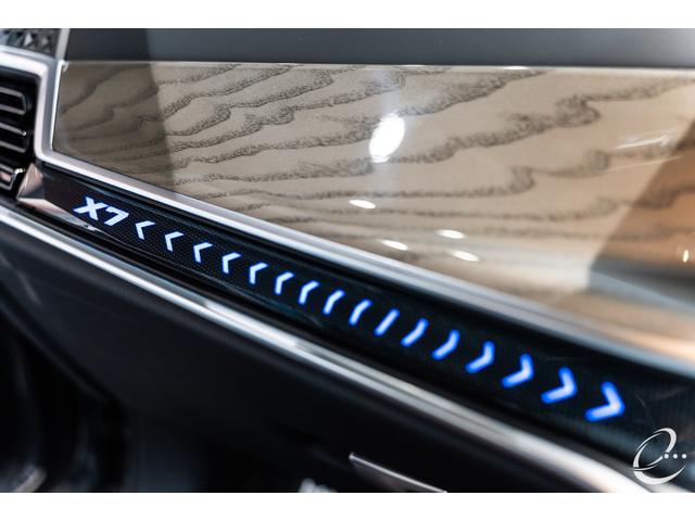 Ｘ７ ｘＤｒｉｖｅ　４０ｄ　Ｍスポーツ　ＯＰ１６０　Ｂ＆Ｗ　Ｉｎｄｉｖｉｄｕａｌボディ＆インテリア＆ウッドトリム＆ホイール　Ｍスポーツパッケージプロ　２列目コンフォートシート　アルミニウムランニングボード（49枚目）