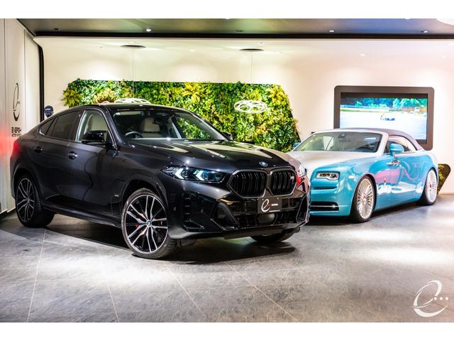 まず外装は定番人気色の『ブラックサファイア』ボディ。