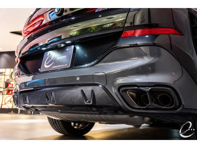 ・デュアルエキゾーストテールパイプ（ブラックハイグロス仕上げ）