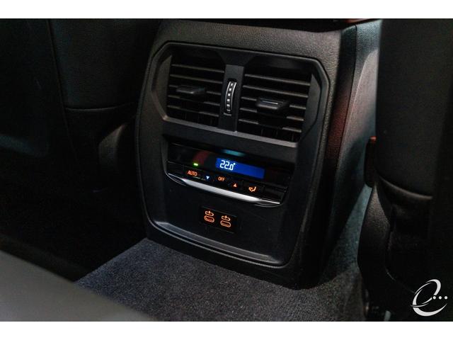 4シリーズ M440i xDriveグランクーペ 後期型 Mカーボンファイバートリム クラフテッドクリスタルフィニッシュ ステアリングヒーティング ブラックサファイア カーブドディスプレイ ドライビングアシストプロフェッショナル パーキングアシスト(57枚目)