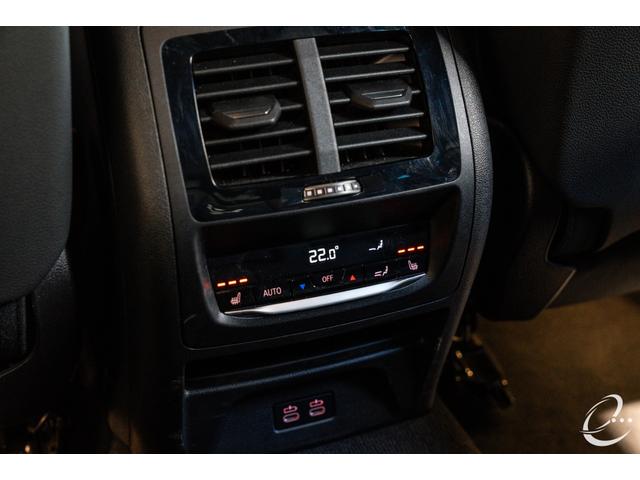 Ｘ４ Ｍ コンペティション　１オーナー　後期型ＬＣＩモデル　シートベンチレーション　フロントリアシートヒーター　ＬＥＤヘッドライト（43枚目）