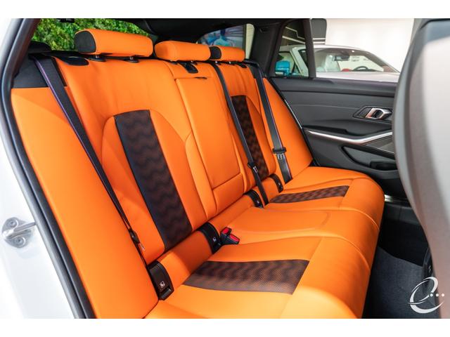 Ｍ３ Ｍ３ツーリング　コンペティション　Ｍ　ｘＤｒｉｖｅ　後期ＬＣＩ　１オーナー　ＭコンフォートＰＫＧ　ステアリングヒーター　シートベンチレーション　アコースティックガラス　ラゲージコンバートメントＰＫＧ　パーキングアシストプラス（21枚目）