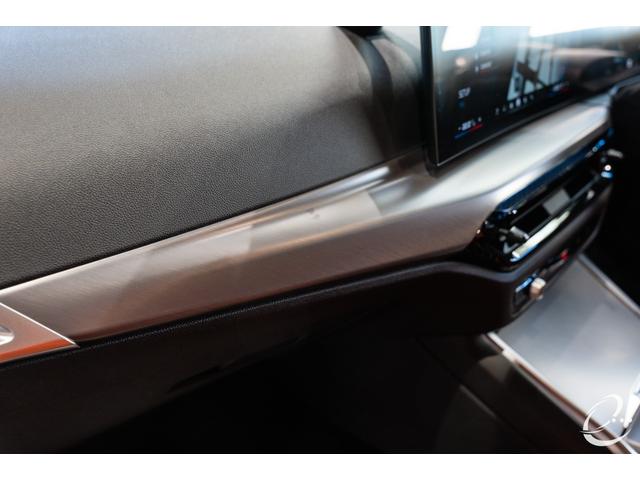 Ｍ３ Ｍ３ツーリング　コンペティション　Ｍ　ｘＤｒｉｖｅ　後期ＬＣＩ　１オーナー　ＭコンフォートＰＫＧ　ステアリングヒーター　シートベンチレーション　アコースティックガラス　ラゲージコンバートメントＰＫＧ　パーキングアシストプラス（44枚目）