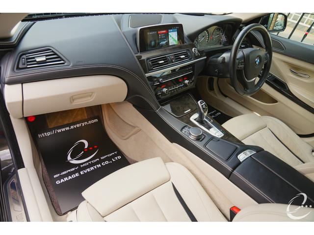 ６シリーズ ６５０ｉグランクーペ　エナジーコンプリートカーＥＶＯ０６．１　後期モデル　コンフォートＰ　エクスクルーシブナッパレザーＰ　可変マフラー　管理ユーザー様下取り車　アイボリーホワイトレザー　ヘッドアップディスプレイ　ＡＣＣ（14枚目）