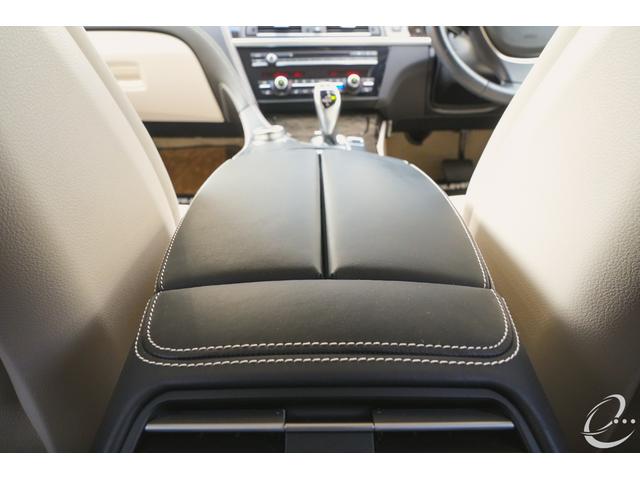 ６シリーズ ６５０ｉグランクーペ　エナジーコンプリートカーＥＶＯ０６．１　後期モデル　コンフォートＰ　エクスクルーシブナッパレザーＰ　可変マフラー　管理ユーザー様下取り車　アイボリーホワイトレザー　ヘッドアップディスプレイ　ＡＣＣ（16枚目）