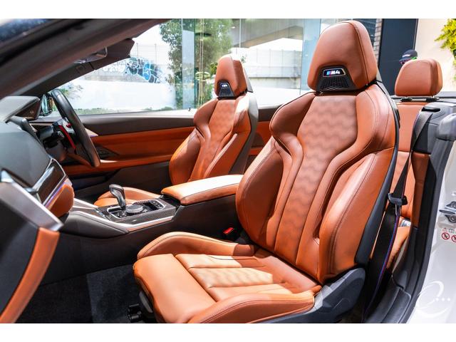 Ｍ４ Ｍ４カブリオレ　コンペティション　Ｍ　ｘＤｒｉｖｅ　ＯＰ１７２　インディビジュアルフローズンホワイト　カーボンエクステリア＆インテリアパッケージ　インディビジュアルフルレザーメリノインテリア　ウィンドディフレクター　ハーマンカードン（28枚目）
