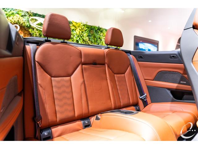 Ｍ４ Ｍ４カブリオレ　コンペティション　Ｍ　ｘＤｒｉｖｅ　ＯＰ１７２　インディビジュアルフローズンホワイト　カーボンエクステリア＆インテリアパッケージ　インディビジュアルフルレザーメリノインテリア　ウィンドディフレクター　ハーマンカードン（29枚目）