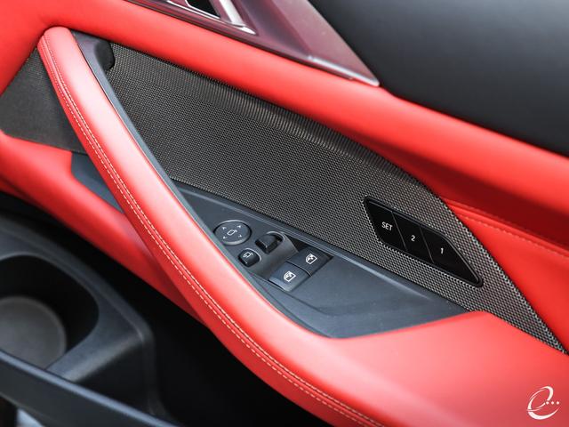 Ｍ４ Ｍ４クーペ　コンペティション　Ｍ　ｘＤｒｉｖｅ　フルカスタム　ＯＰ４０６　Ｍカーボンエクステリアパッケージ　Ｍドライバーズパッケージ　カーボンファイバーインテリアトリム　　Ｉｎｄｉｖｉｄｕａｌ　フルレザー　　フィオナレッド　アクラポビッチ　　ＭＳＳ（68枚目）