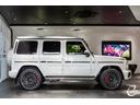 Ｇ６３　マヌファクトゥーアエディション　ワンオーナー車　マニュファクトゥーアプログラムプラス　カーボンインテリア　ボディ同色スペアリング　マットブラック２１インチ　ダイヤモンドホワイト　ヨットブルーインテリア　Ｖ型８気筒（25枚目）