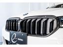 M550i xDrive 後期LCIモデル OP212 イノベーションP ドライカーボンフルエアロ カーボングリル カーボンミラーカバー アップルカープレイ レーザーライト パーキングアシストプラス ドライビングアシストプロ(14枚目)