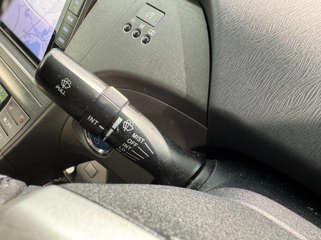 プリウス Ｓ　衝突安全ボディ・社外ナビ・バックカメラ・ＥＴＣ・ドライブレコーダー・Ｂｌｕｅｔｏｏｔｈ・オートライト・アルミホイル・ＡＢＳ（35枚目）