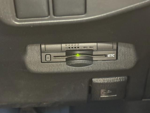 プリウス Ｓ　衝突安全ボディ・社外ナビ・バックカメラ・ＥＴＣ・ドライブレコーダー・Ｂｌｕｅｔｏｏｔｈ・オートライト・アルミホイル・ＡＢＳ（52枚目）