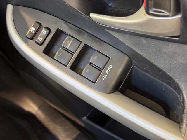 プリウス Ｓ　衝突安全ボディ・社外ナビ・バックカメラ・ＥＴＣ・ドライブレコーダー・Ｂｌｕｅｔｏｏｔｈ・オートライト・アルミホイル・ＡＢＳ（59枚目）