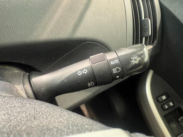 プリウス Ｇ　ナビ・ＥＴＣ・バックカメラ・Ｂｌｕｅｔｏｏｔｈ・クルーズコントロール・アルミホイール・オートライト・パワーシート・電動格納式ミラー・パワーウィンドウ（35枚目）