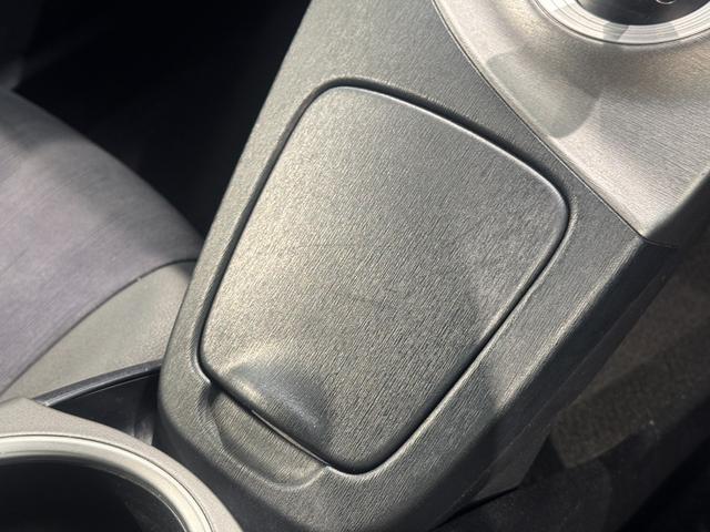 プリウス Ｇ　ナビ・ＥＴＣ・バックカメラ・Ｂｌｕｅｔｏｏｔｈ・クルーズコントロール・アルミホイール・オートライト・パワーシート・電動格納式ミラー・パワーウィンドウ（45枚目）