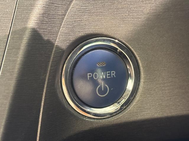プリウス Ｇ　ナビ・ＥＴＣ・バックカメラ・Ｂｌｕｅｔｏｏｔｈ・クルーズコントロール・アルミホイール・オートライト・パワーシート・電動格納式ミラー・パワーウィンドウ（50枚目）
