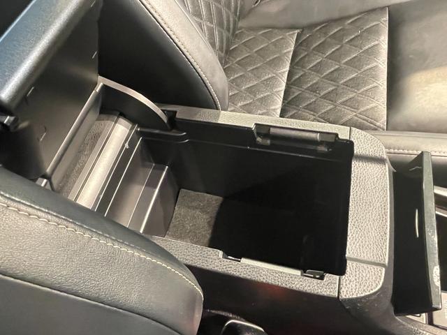 ハリアー プレミアム　パーキングセンサー　電動パワーシート　電動格納式ミラー　ＥＴＣ付　イモビライザ　ハーフ革　クルーズＣ　ＢＬＵＥＴＯＯＴＨ　社外ナビ　フリップダウン（42枚目）