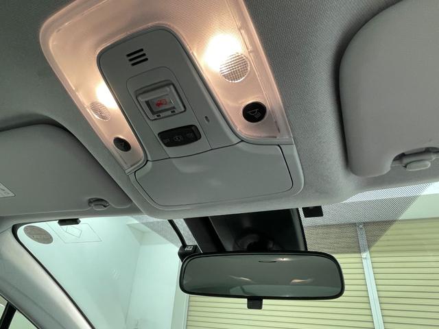 プリウス Ｓ　バックカメラ　ＥＴＣ　車線逸脱　オートＬＥＤ　ＥＳＣ　ＬＥＤヘッドライト　フルオートエアコン　クルーズコントロール　パワーウインドウ　ＡＢＳ（45枚目）