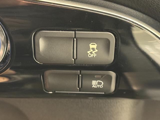 お車の機能や安全装備に関して気になる方は、ぜひ一度ご来店ください！その場でスタッフがご説明可能です！