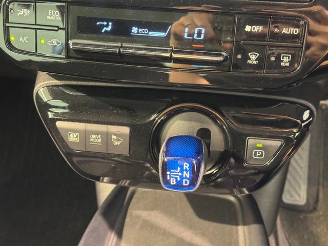 中古車販売店では実現できないエコカーオクヒラの充実のアフターフォローを提供します。エコカーオクヒラでは指定整備工場や鈑金工場を保有、購入後の整備や車検、傷の補修など質の高いメンテナンスを提供します。