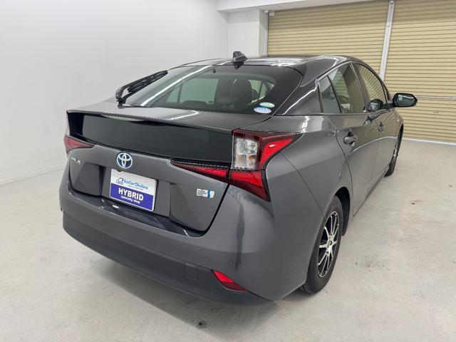 プリウス Ｓ　純正ナビ・バックカメラ・スマートキー・ＥＴＣ　車線逸脱　オートＬＥＤ　デュアルエアバック　ＬＥＤヘッドライト　フルオートエアコン　クルーズコントロール　キーレスエントリー　衝突安全ボディ　ＡＢＳ（13枚目）