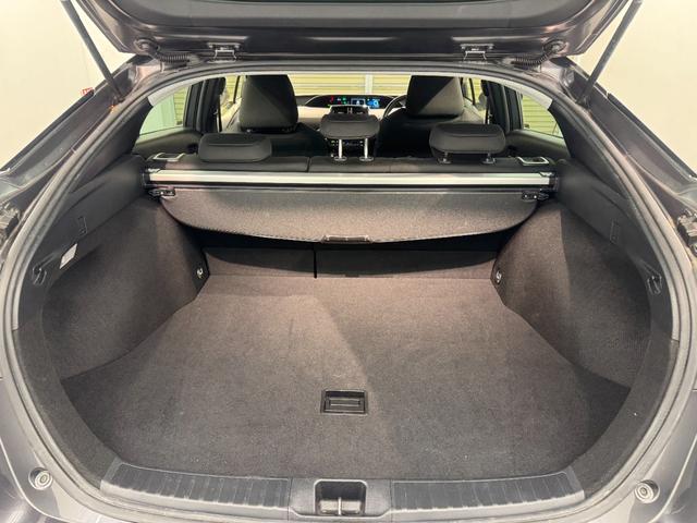 プリウス Ｓ　純正ナビ・バックカメラ・スマートキー・ＥＴＣ　車線逸脱　オートＬＥＤ　デュアルエアバック　ＬＥＤヘッドライト　フルオートエアコン　クルーズコントロール　キーレスエントリー　衝突安全ボディ　ＡＢＳ（28枚目）